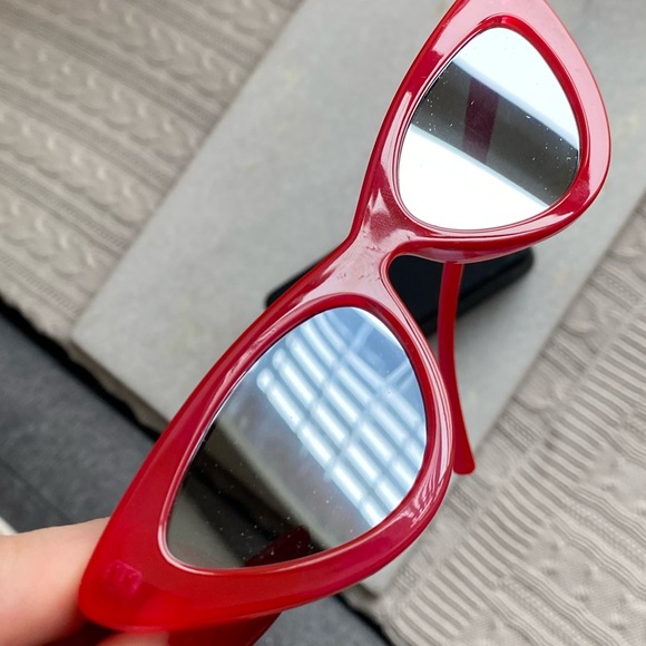 Adam Selman x Le Specs "The Last Lolita" Sunglasses - Picture 3 of 6